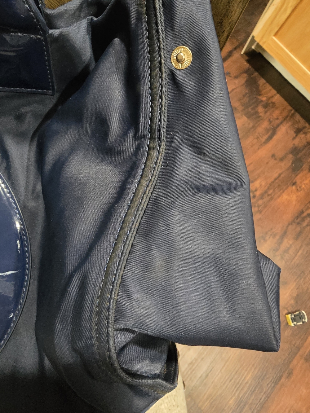 Tory Burch Navy Logo Tote Bag with Patent Trim - Picture 3 of 6